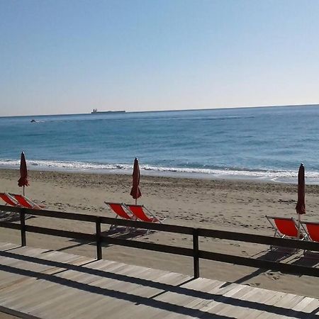 L'Arte Al Mare Apartment Savona Exterior foto
